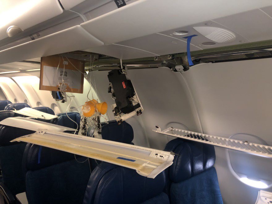 A332-NE-of-Hawaiian-Islands-2022-cabin-dmg