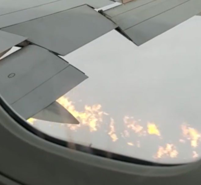 B763-vic-Prestwick-2023-wing-flames