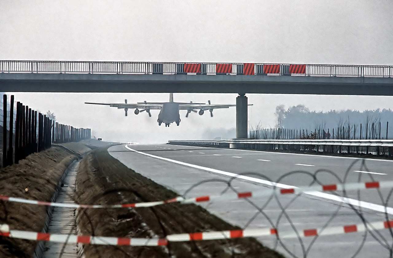 C130 landing on highway strip